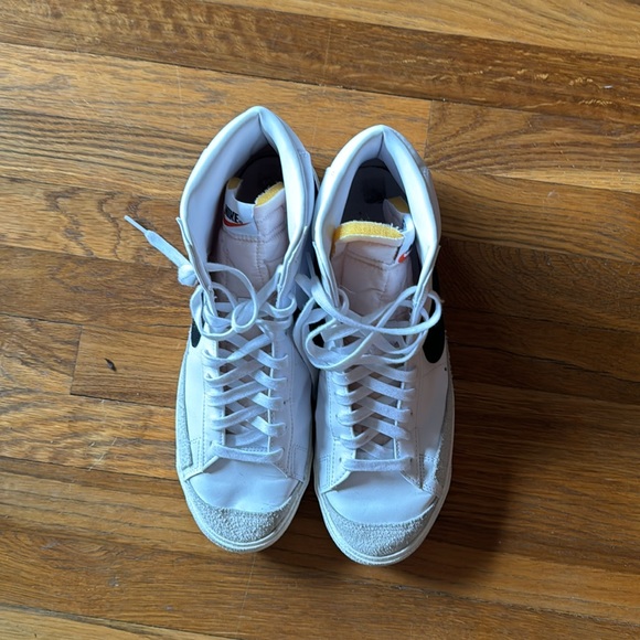 Nike Men’s White Blazer Mid ‘77 Vintage size 13 US - Picture 2 of 3